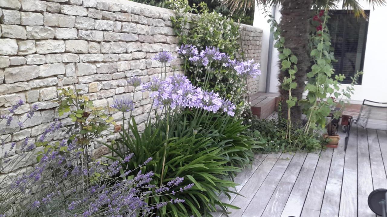 Les Jardins De Clerjotte Acomodação com café da manhã Saint-Martin-de-Ré Exterior foto