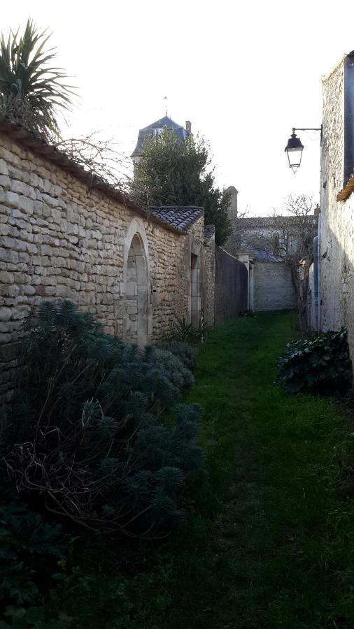 Les Jardins De Clerjotte Acomodação com café da manhã Saint-Martin-de-Ré Exterior foto